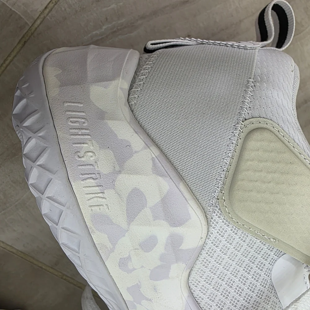 Adidas White and Black Sneakers with Chunky Silhouette - Picture 12 of 12